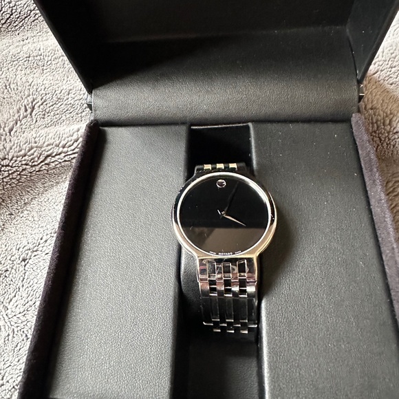 Movado Esperanza silver mint condition - Picture 1 of 5